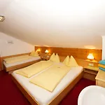 Guest house Alpenrose 3*