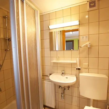 게스트하우스 Alpenrose 3*