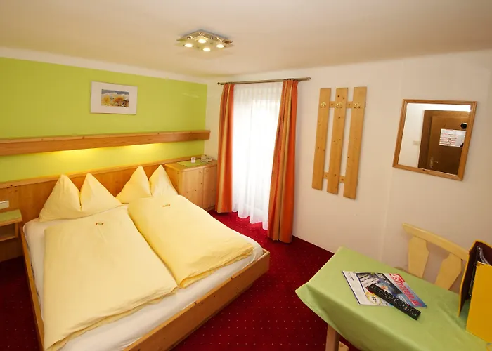 Pensionat Alpenrose 3*