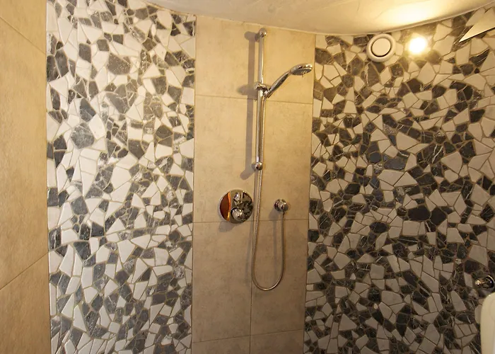 ゲストハウス Alpenrose ツェル アム ゼー